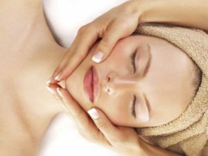 Read more about the article Why YOU Should Be Getting Regular Facials!